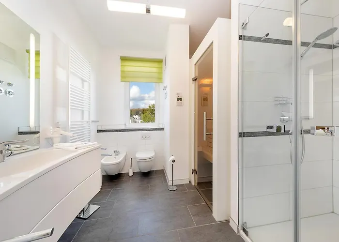 Ruegen, Ostseebad Sellin, Wiederkehr Sellin (Rugen)